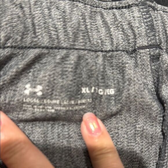 Under Armour Gray and Black Athletic Shorts Lightweight Moisture-Wicking - Picture 2 of 2